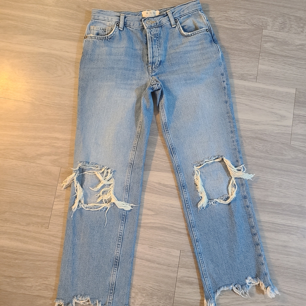 We The Free Distressed Light Blue Women's Jeans Size 25 Straught Leg Raw Hem